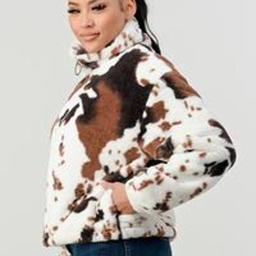 Cow Print- Faux Fur Zip Jacket From 'To Star'NWT - Picture 3 of 6